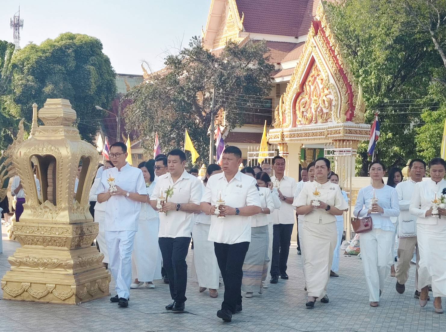 title - วันที่ 3 มีนาคม 2569 นายประเสริฐ กาญจนเกียรติกุล ปฏิรูปที่ดินจังหวัดบุรีรัมย์ พร้อมด้วยนางนวลละออง ชูมาตย์ ผู้อำนวยการกลุ่มยุทธศาสตร์และการปฏิรูปที่ดิน และเจ้าหน้าที่กลุ่มยุทธศาสตร์ฯ ส.ป.ก.บุรีรัมย์ ร่วมกิจกรรมส่งเสริมการเผยแผ่พระพุทธศาสนา เนื่องในเทศกาลวันมาฆบูชา ประจำปี 2569